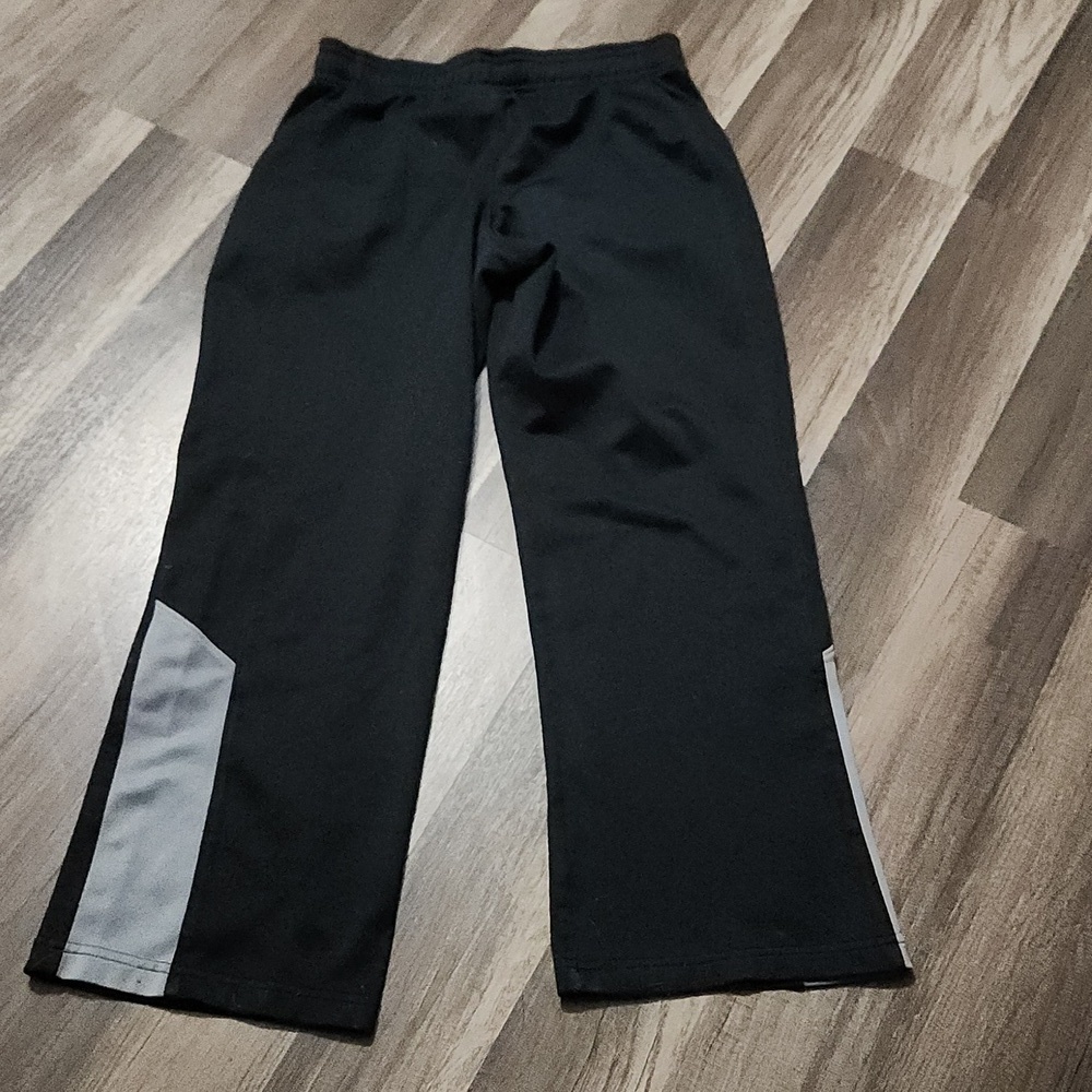 Under Armour Black & Gray Track Pants Size Youth Small Under Armor Logo - Picture 5 of 5